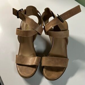 * Merona target crossover heels sandal 7.5